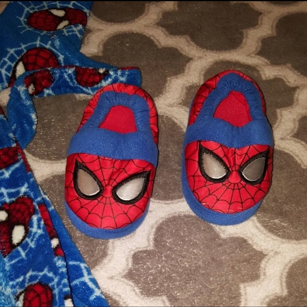 Spider-Man 2 Robe With Matching Slippers - Picture 6 of 7